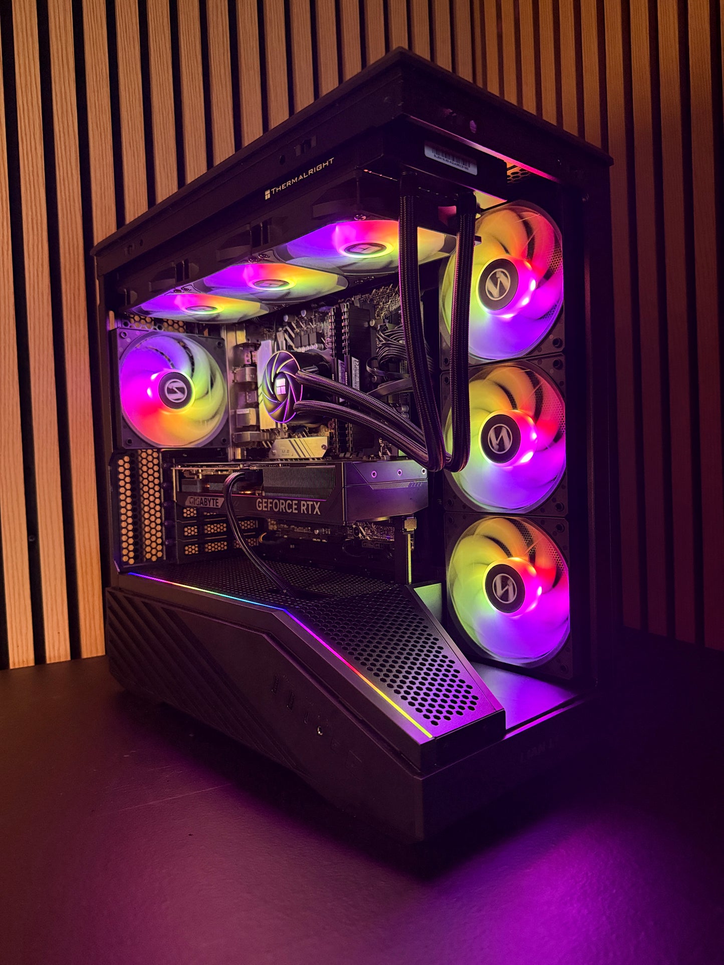Intel i9-12900k + GeForce RTX 5070