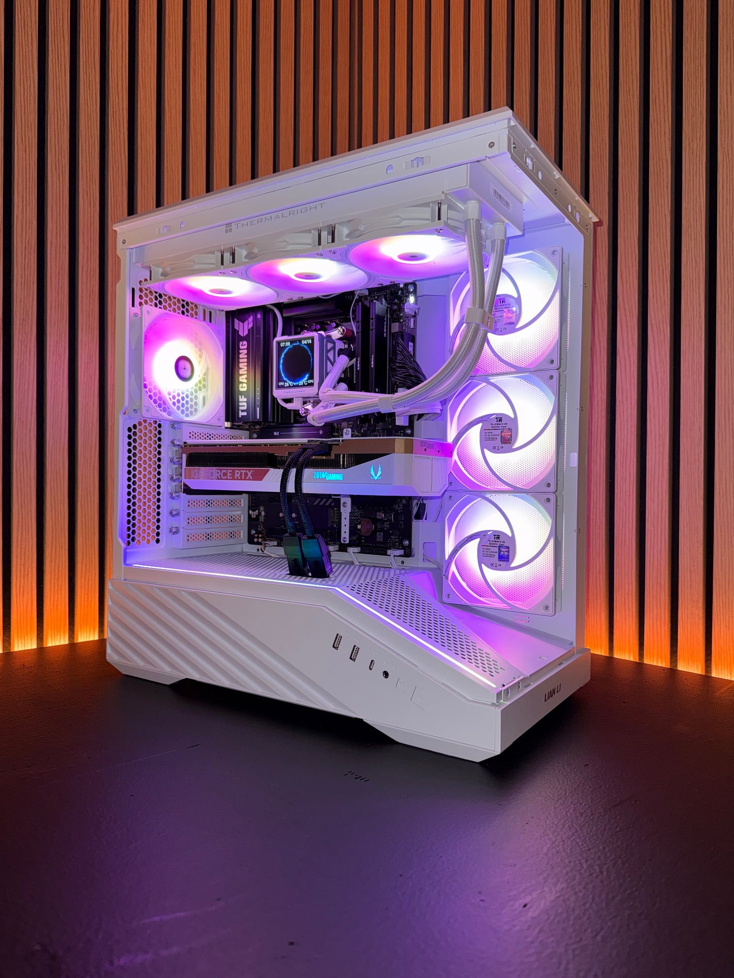 Ryzen 7 7800X3D RTX 5070 ti