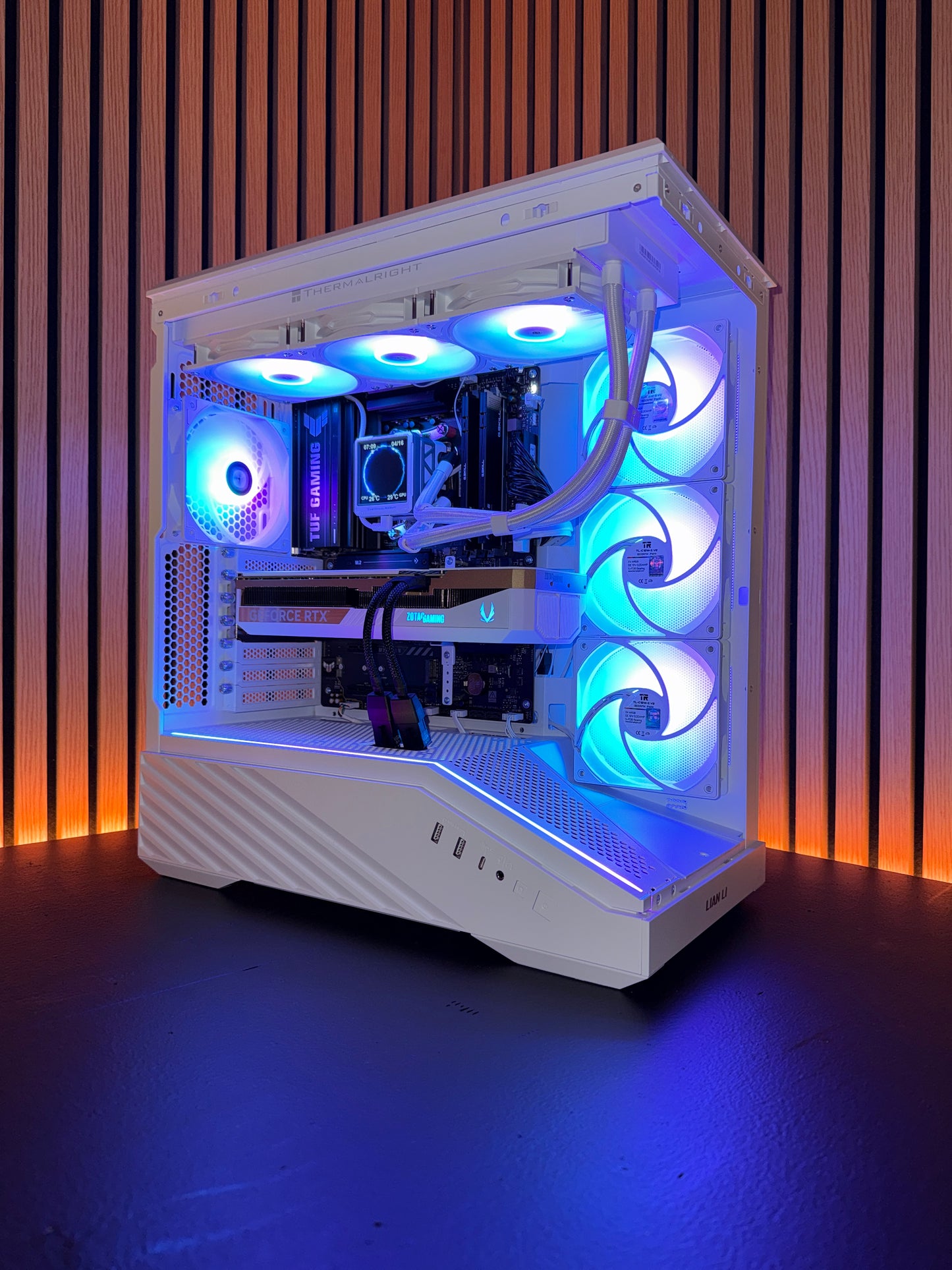 Ryzen 7 7800X3D RTX 5070 ti