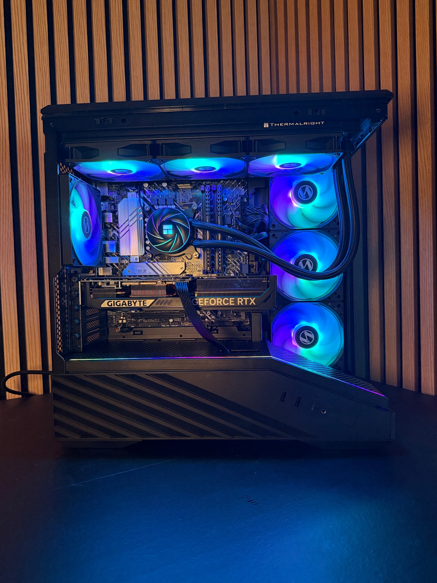 Intel i9-12900k + GeForce RTX 5070